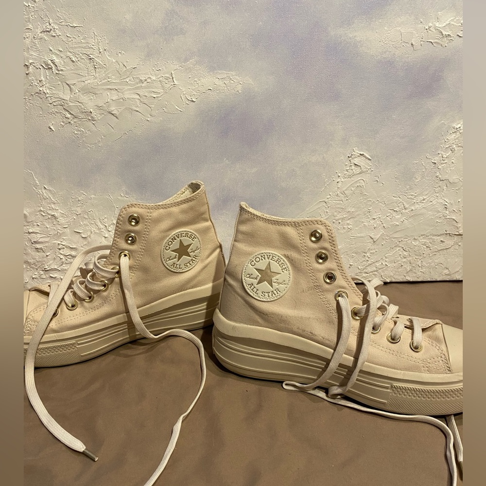 Off white/cream converse move with gold accents